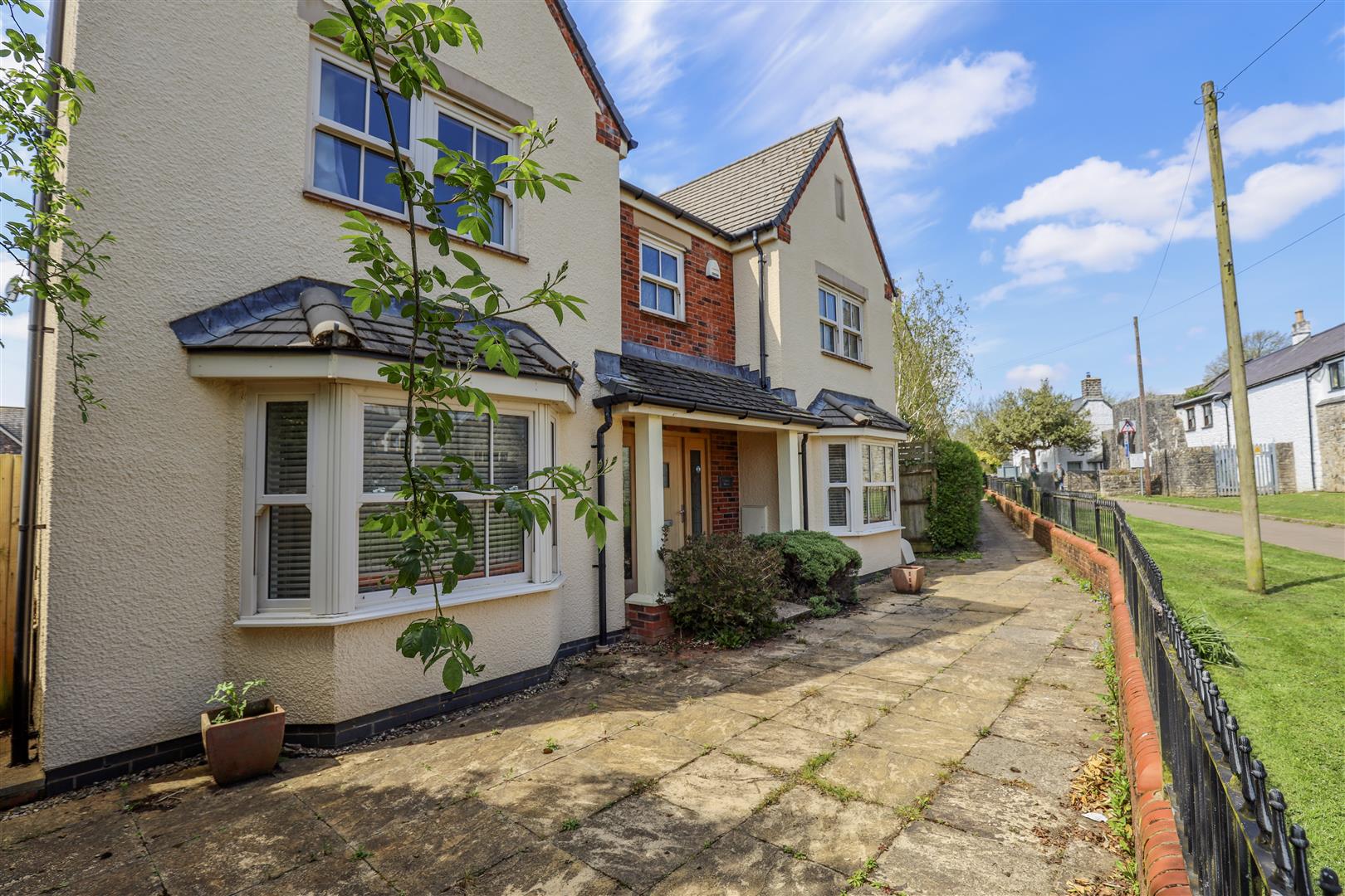 Townmill Road, Cowbridge, Vale of Glamorgan, CF71 7BE